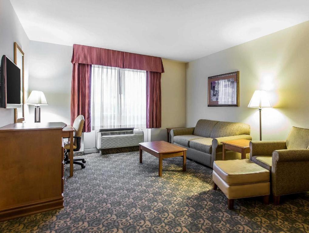 Comfort Inn & Suites Tifton Extérieur photo
